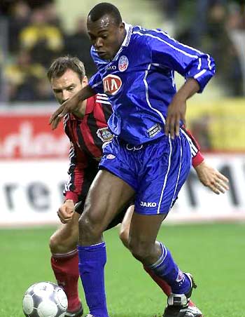 努力尽快复出，阿劳霍晒在健身房内训练照片