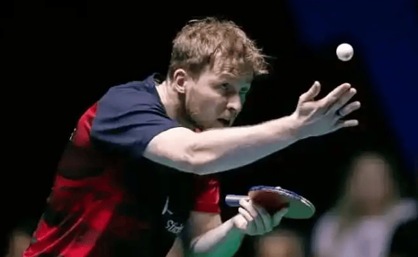 不是造神 不是造神